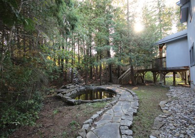 Ottawa River Home - Landscape Pond