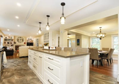 D'Arcy Way Kitchen & Livingroom